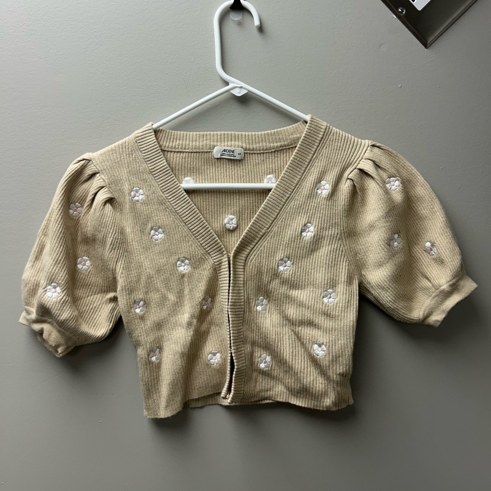 Ardene Women’s Light Brown Floral Embroidered Cropped Cardigan with Puff Sleeves
